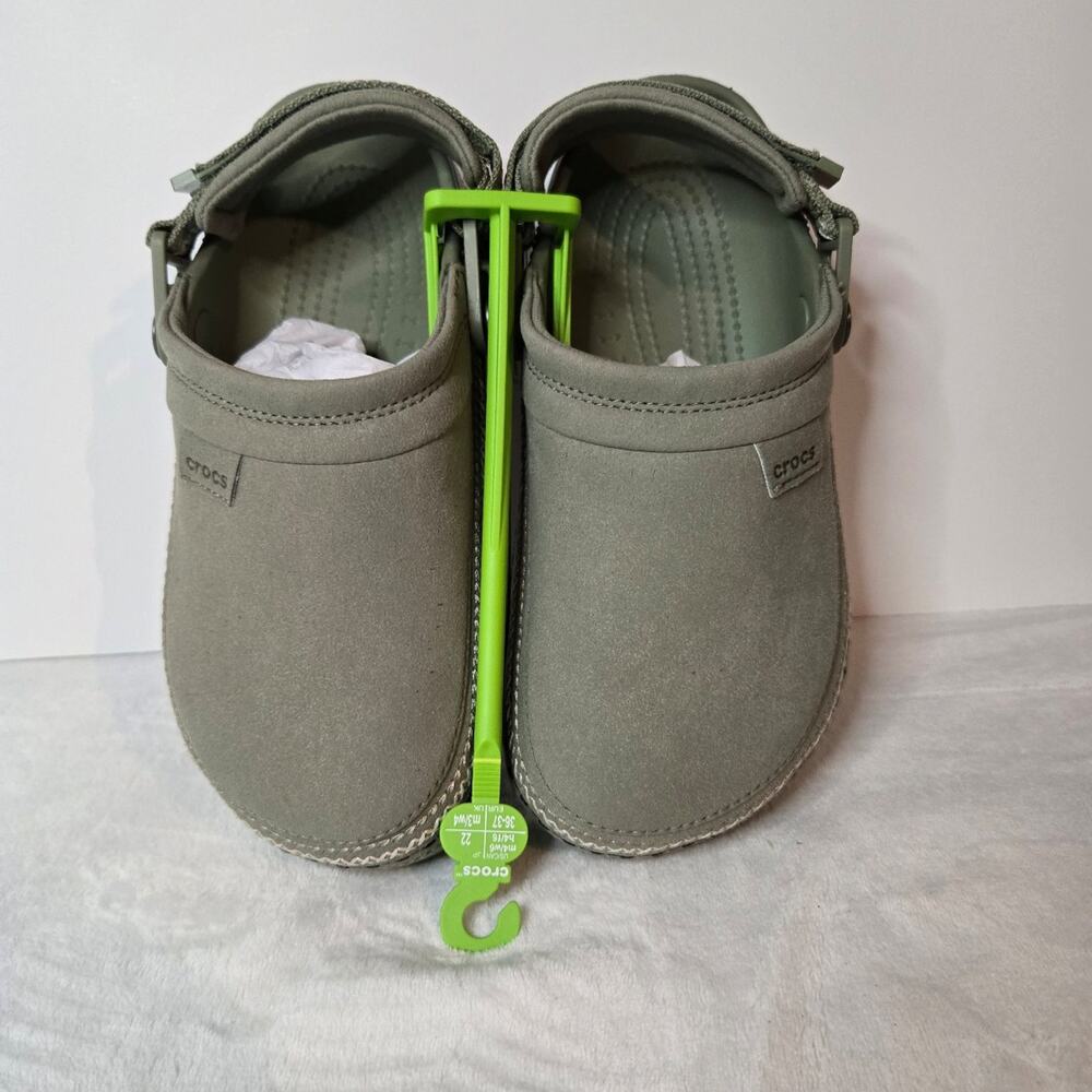 Crocs Crafted Vegan Suede Stitch Clog Army Green – NWT Comfort Slip-On Clogs